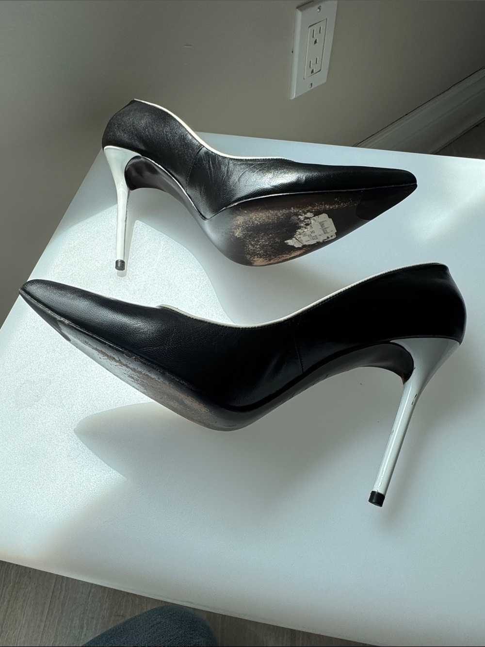Stuart Weitzman Black Leather Pointed Pumps with Cream Trim - Picture 5 of 5